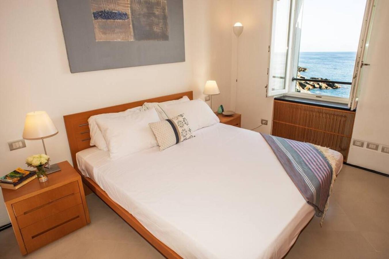 דירות ורנאצה Carattino 12 Idyllic Seafront Retreat מראה חיצוני תמונה